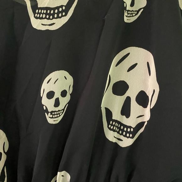 hi-low Skull dress, Akira Chicago - Picture 2 of 6